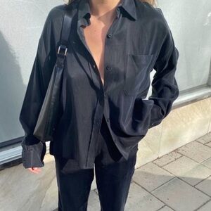 Djerf Avenue On the Go shirt Ash